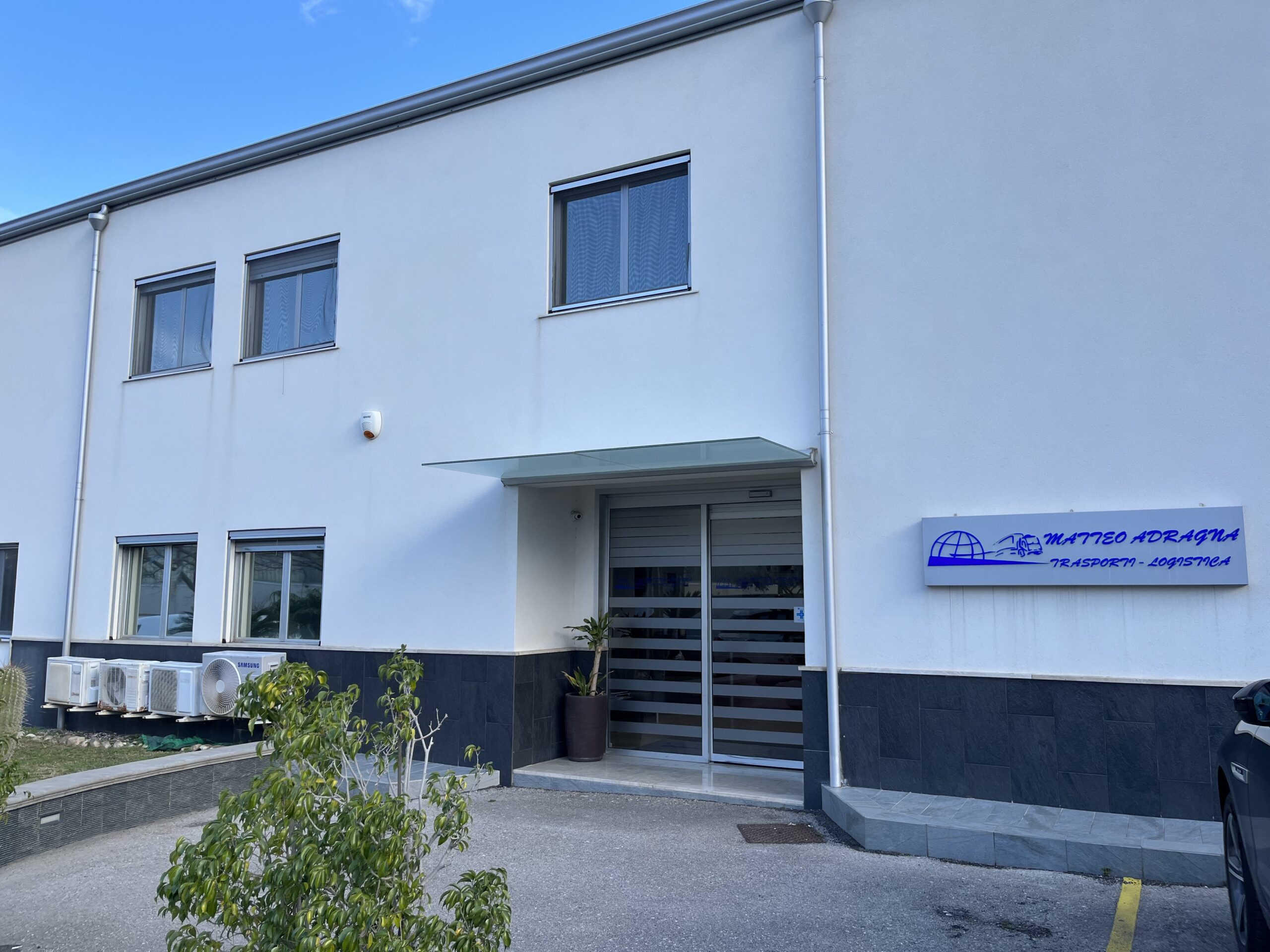 Matteo Adragna trasporti - logistica srl