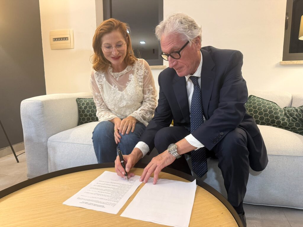 Il presidente Pezzati firma la convenzione con Dolceforno